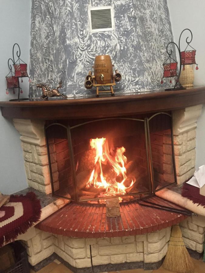 Vila Ridvani Корча Екстериор снимка