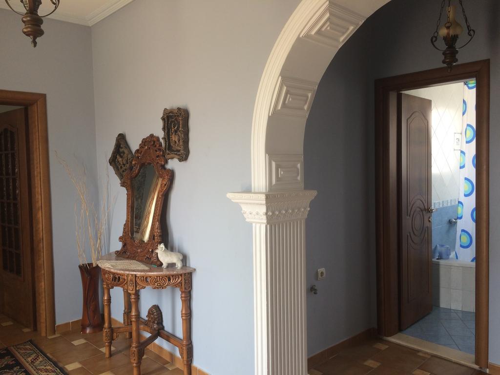 Vila Ridvani Корча Екстериор снимка