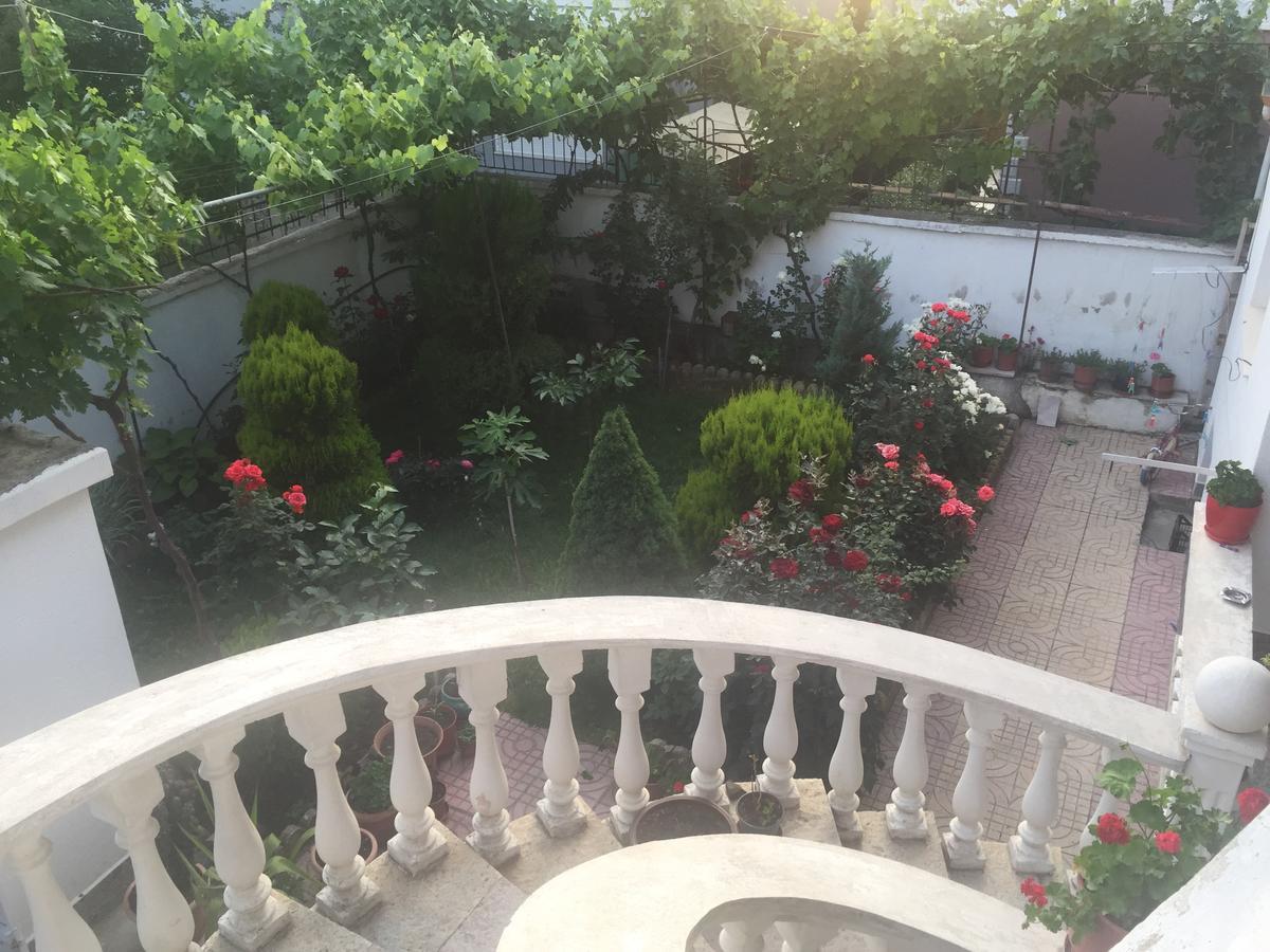 Vila Ridvani Корча Екстериор снимка